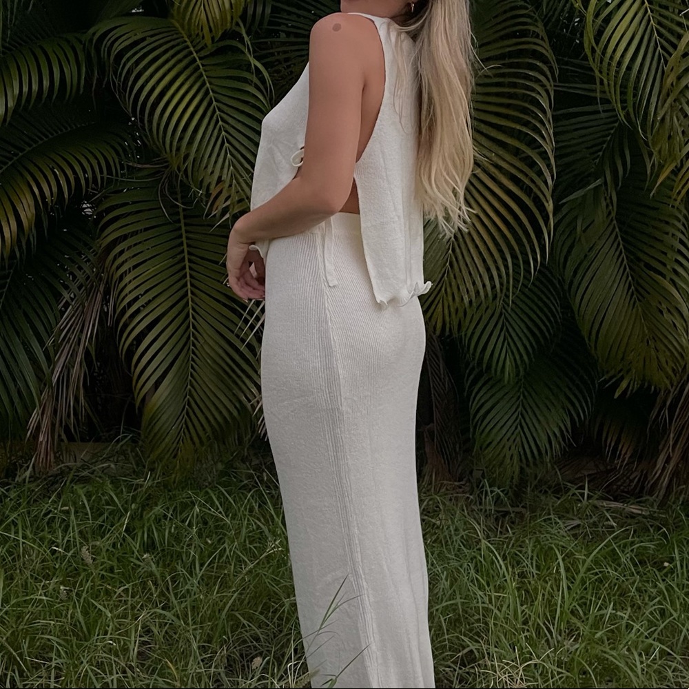 Knit maxi skirt and sleeveless top